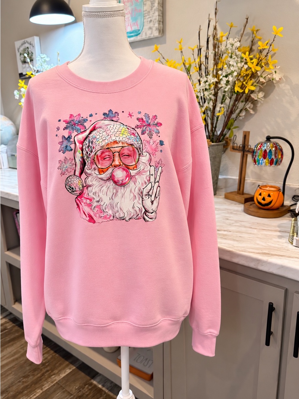 Gildan Pink Santa Graphic Crewneck Sweatshirt| Christmas|Gift|Adult L | Vintage